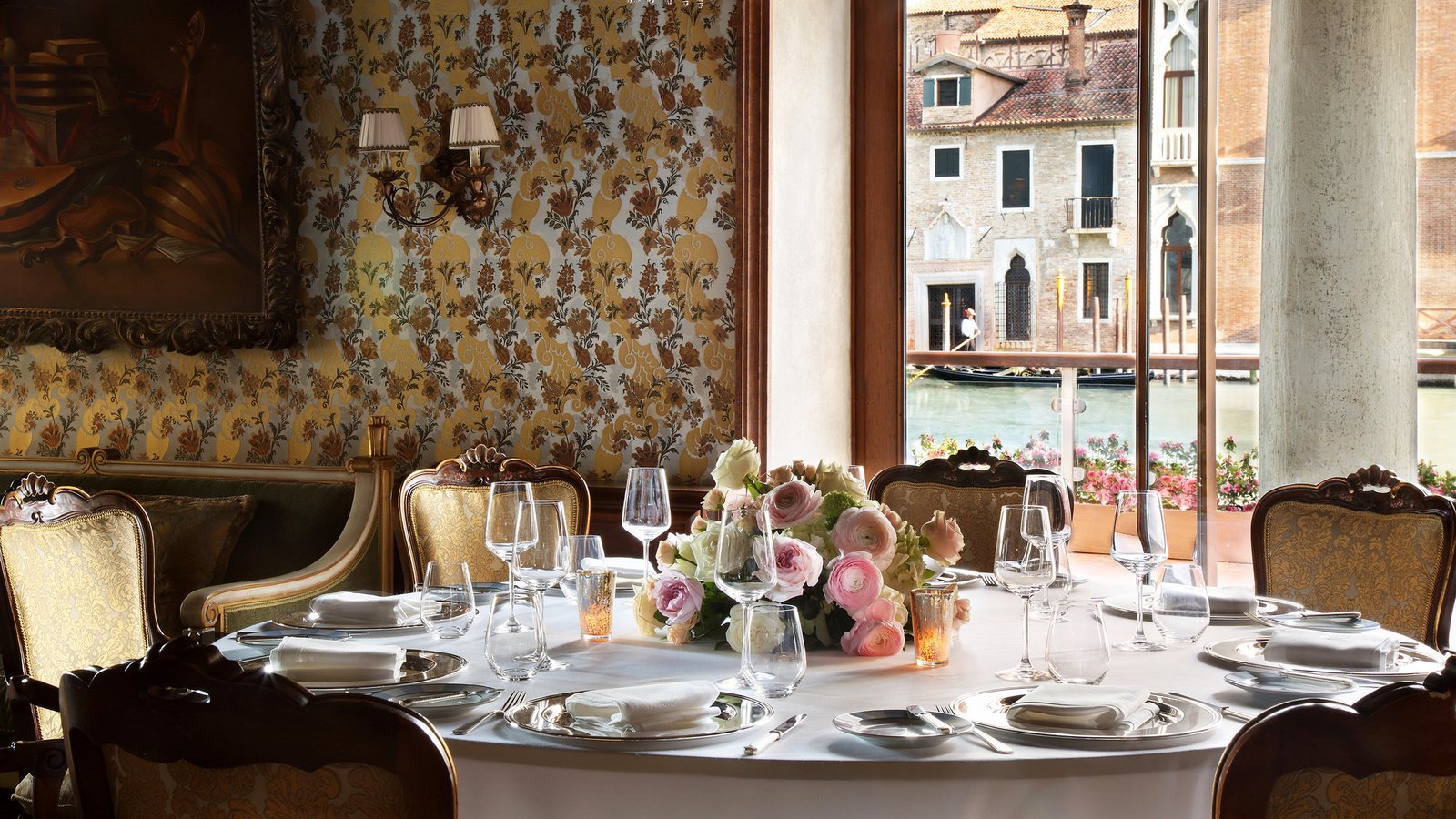 The-Gritti-Palace-Venice-Meetings-Club-del-Doge-Restaurant-Wedding-Setting